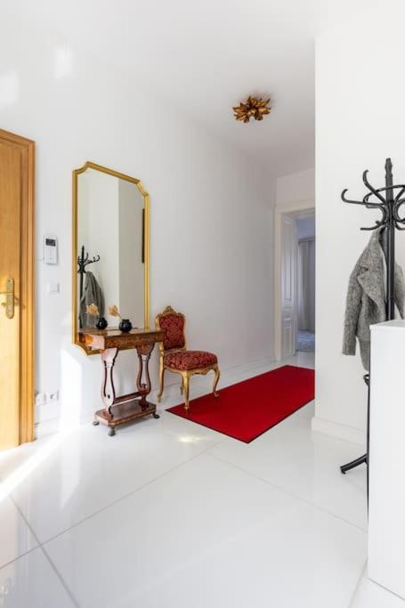 Apartment Luxurioes Wohnen Mit Anbindung Ans Zentrum 20 Minuten *